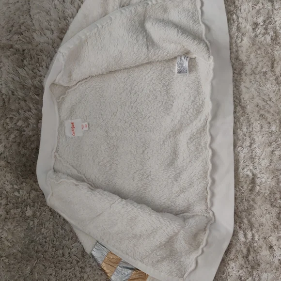 VGUC Girls faux fur jacket - Picture 2 of 5